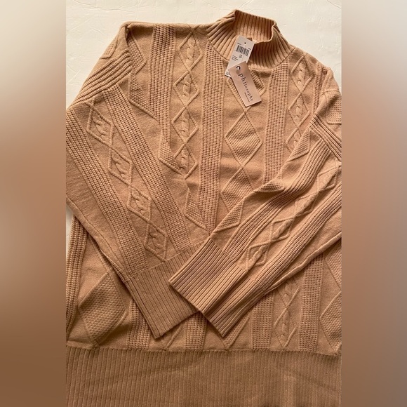 Philosophy Sweater Large Beige Cable Net NWT - Picture 12 of 14